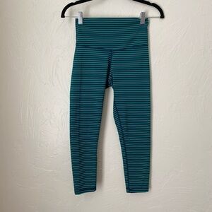 DYI striped Capri compression leggings▪️size S